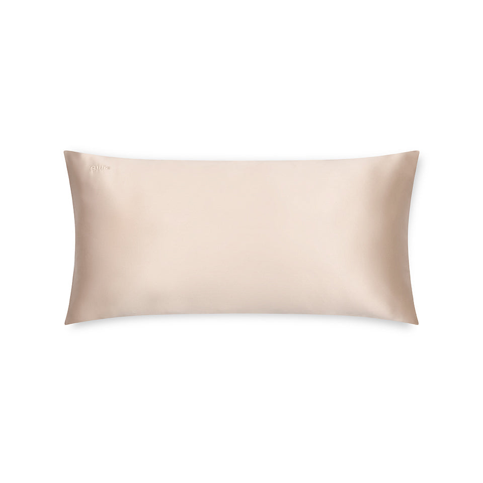 Kissenbezug aus reiner Maulbeerseide in Beige – zeitloses Design für strahlend schöne Haut & Haare.